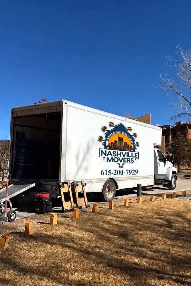 image of a Truck of Nashville Movers